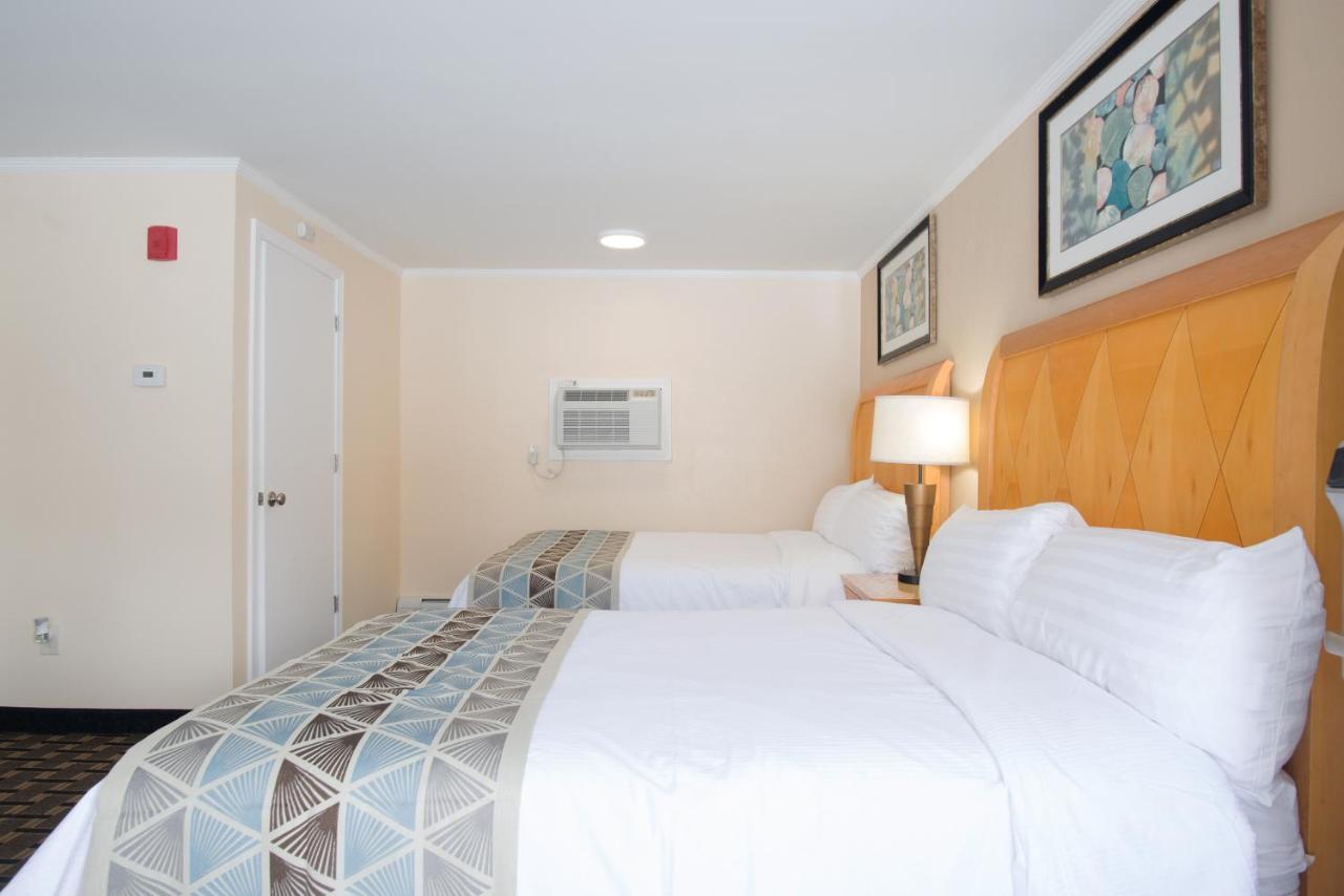 Mount Royal Inn Adams Extérieur photo